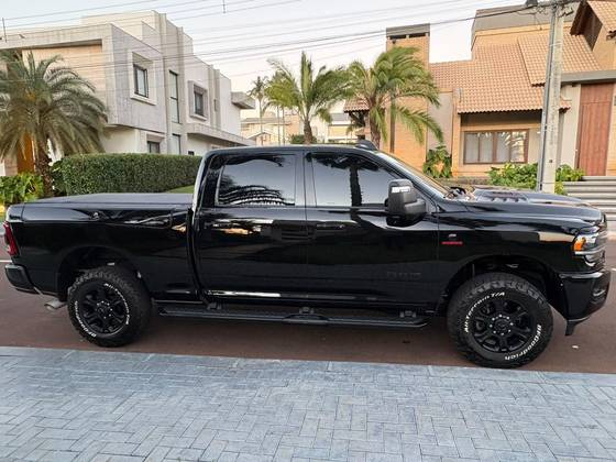 RAM 3500 6.7 I6 TURBO DIESEL LARAMIE NIGHT EDITION CD 4X4  AUTOMÁTICO