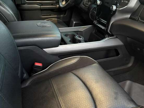 RAM-3500-6.7 I6 TURBO DIESEL LARAMIE NIGHT EDITION CD 4X4 AUTOMÁTICO RAM-3500-2023