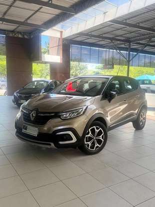 RENAULT-CAPTUR-2021