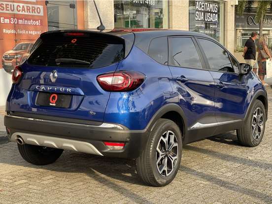 RENAULT-CAPTUR-2023