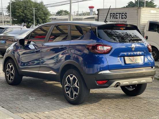 RENAULT-CAPTUR-2023