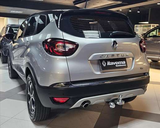 RENAULT-CAPTUR-2021