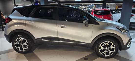 RENAULT-CAPTUR-2021