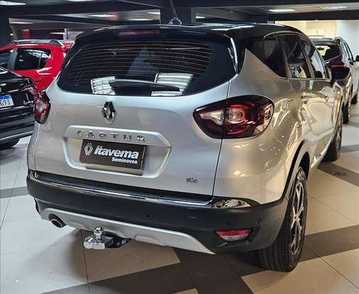 RENAULT-CAPTUR-2021