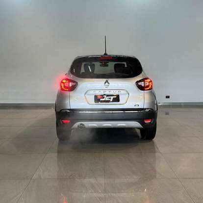 RENAULT-CAPTUR-2021