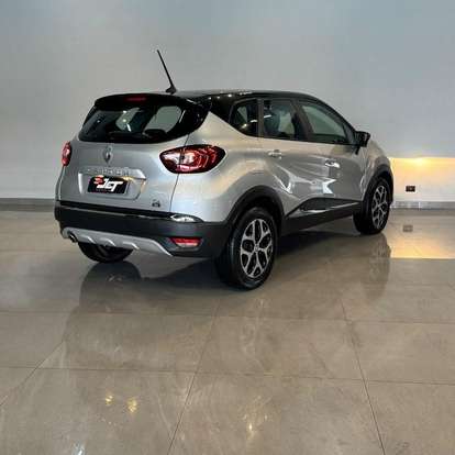 RENAULT-CAPTUR-2021