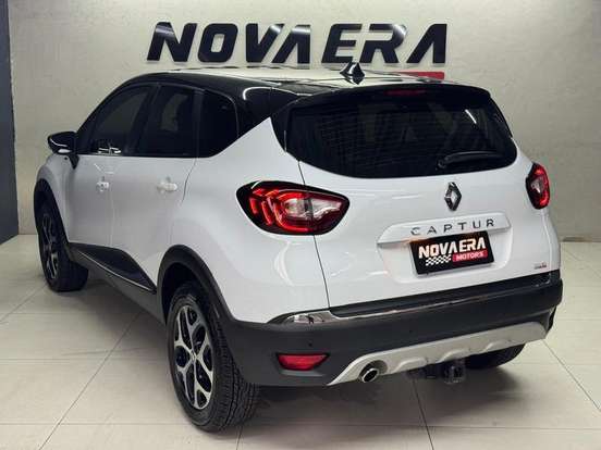 RENAULT-CAPTUR-2021
