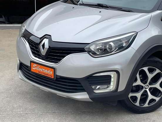 RENAULT-CAPTUR-2019