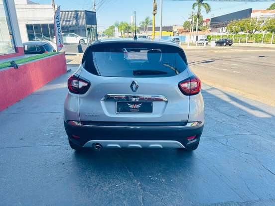 RENAULT-CAPTUR-2019
