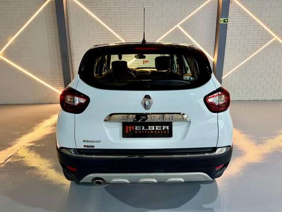 RENAULT-CAPTUR-2018