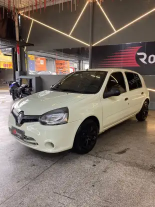 RENAULT-CLIO-2013