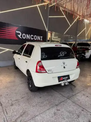 RENAULT-CLIO-2013