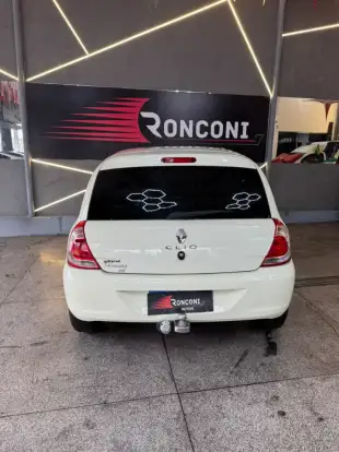 RENAULT-CLIO-2013
