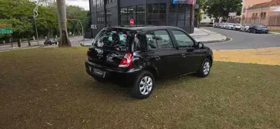 RENAULT-CLIO-2015