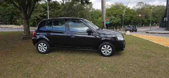 RENAULT-CLIO-2015