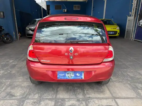 RENAULT-CLIO-2015