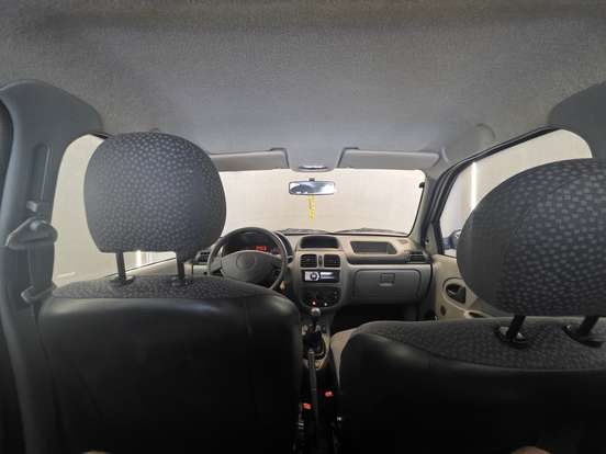 RENAULT-CLIO-2011