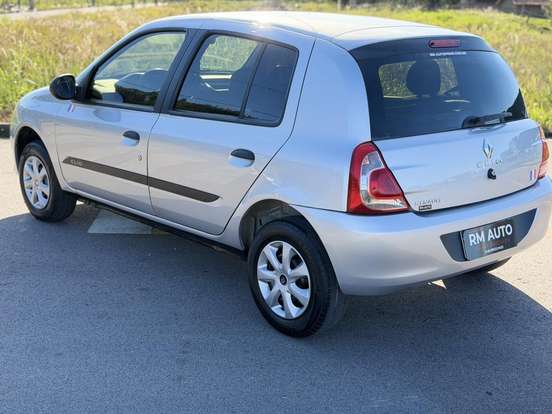 RENAULT-CLIO-2013