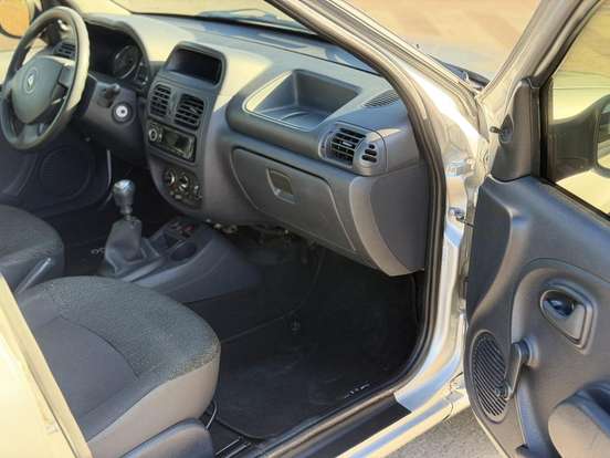 RENAULT-CLIO-1.0 EXPRESSION 16V FLEX 4P MANUAL RENAULT-CLIO-2013