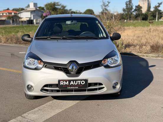RENAULT-CLIO-2013