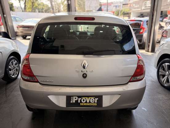 RENAULT-CLIO-2013