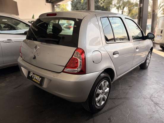 RENAULT-CLIO-2013