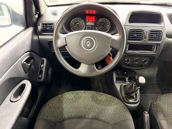 RENAULT-CLIO-2013