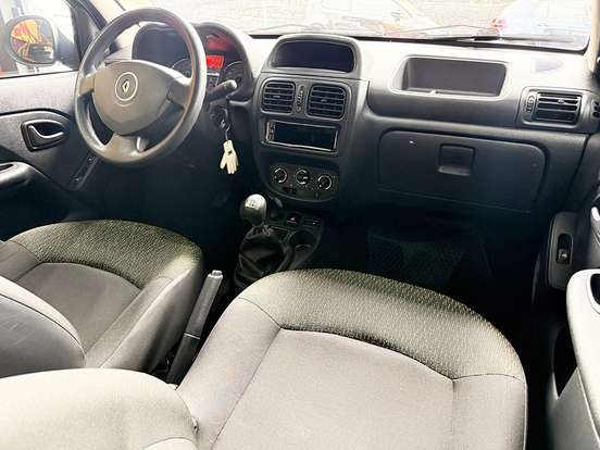 RENAULT-CLIO-2013