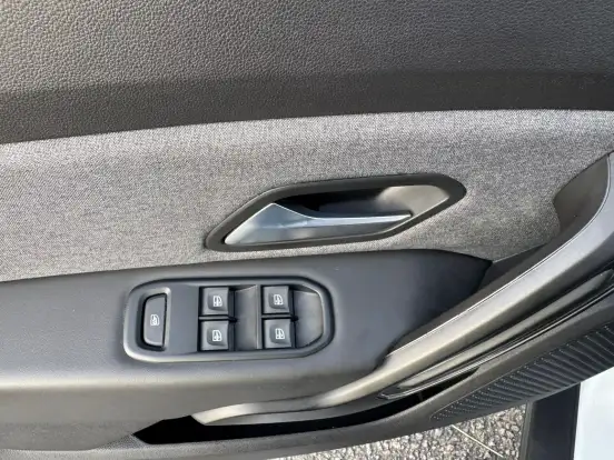 RENAULT-DUSTER-2025