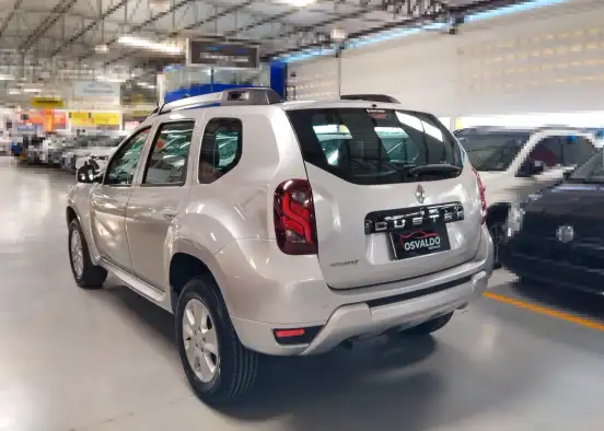 RENAULT-DUSTER-2015
