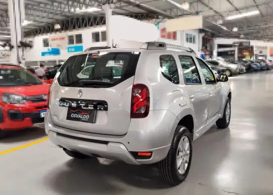 RENAULT-DUSTER-2015