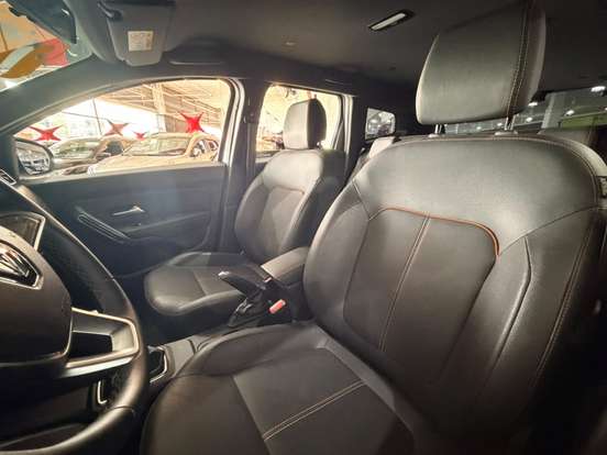 RENAULT-DUSTER-2024