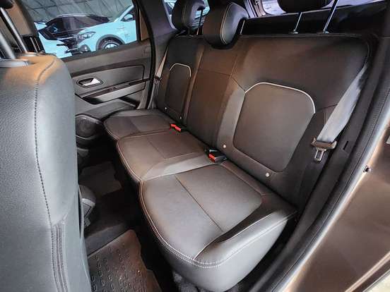 RENAULT-DUSTER-2023