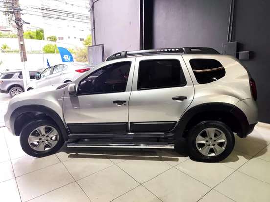 RENAULT-DUSTER-2019