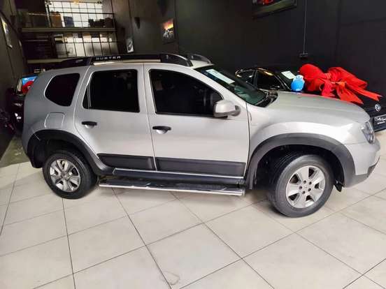 RENAULT-DUSTER-2019