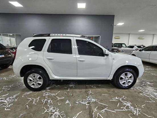 RENAULT-DUSTER-2016