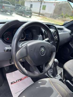 RENAULT-DUSTER-2017