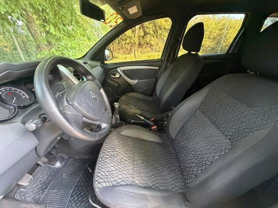 RENAULT-DUSTER-2019