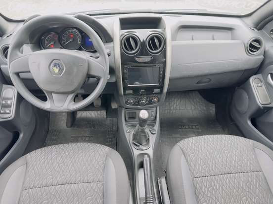 RENAULT-DUSTER-2019
