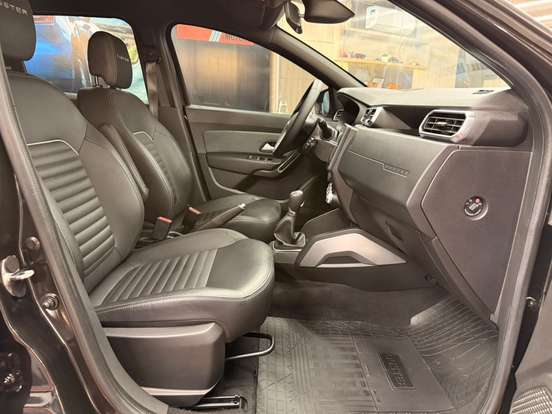 RENAULT-DUSTER-2020