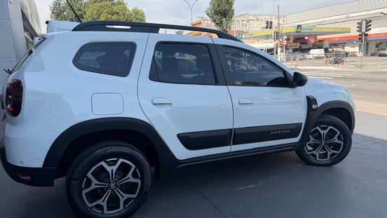 RENAULT-DUSTER-2023
