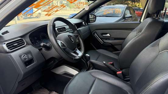 RENAULT-DUSTER-2023