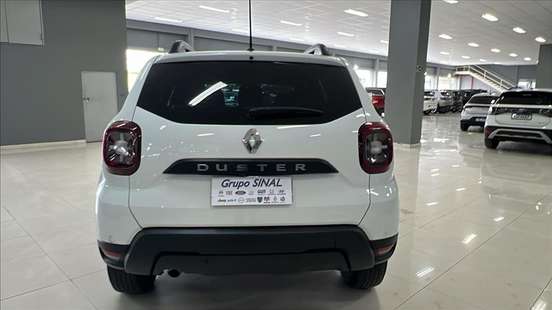 RENAULT-DUSTER-2023