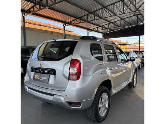 RENAULT-DUSTER-2016