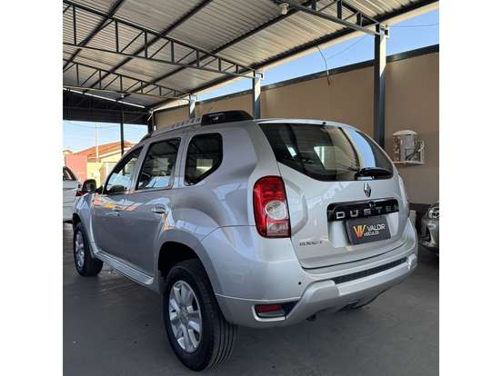 RENAULT-DUSTER-2016