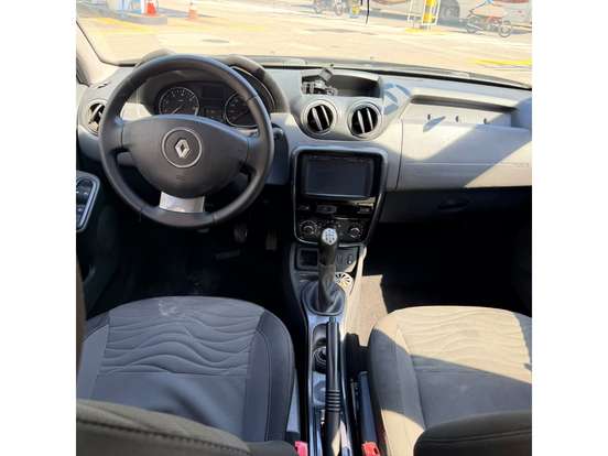 RENAULT-DUSTER-2015