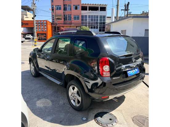 RENAULT-DUSTER-2015