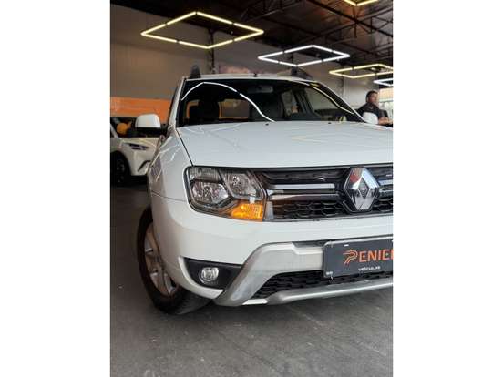 RENAULT-DUSTER-2015