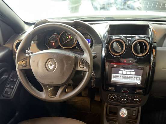 RENAULT-DUSTER-2015
