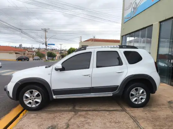 RENAULT-DUSTER-2015